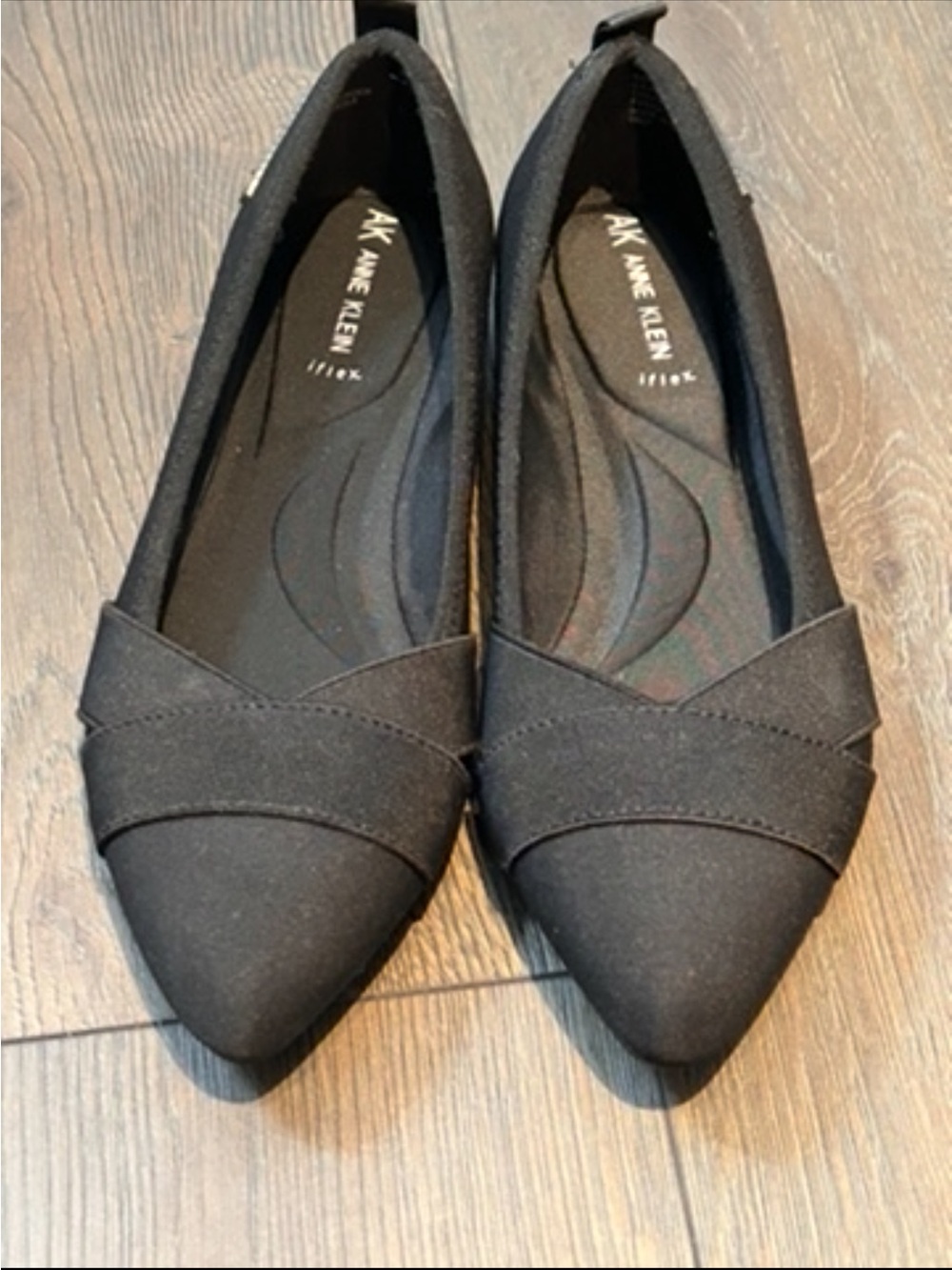 Anne Klein Black Pointed-Toe Crossover Flats